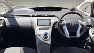 2012 Toyota Prius - Thumbnail