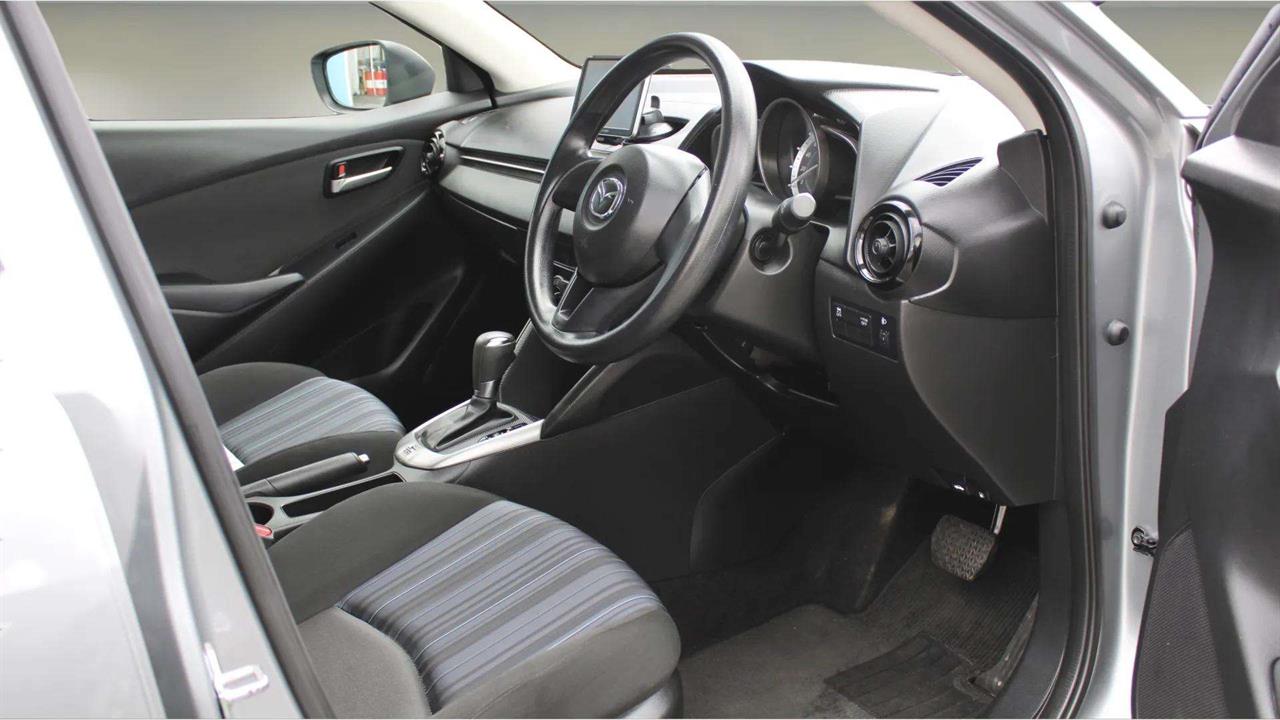 2016 Mazda Demio