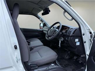 2020 Toyota Hiace - Thumbnail