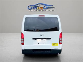 2020 Toyota Hiace - Thumbnail