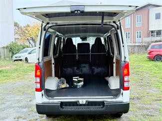 2020 Toyota Hiace - Thumbnail