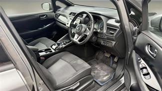 2018 Nissan Leaf - Thumbnail