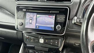 2018 Nissan Leaf - Thumbnail