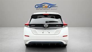 2018 Nissan Leaf - Thumbnail