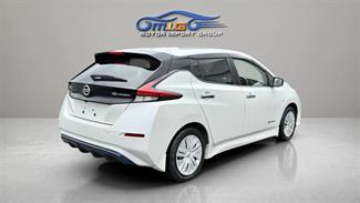 2018 Nissan Leaf - Thumbnail