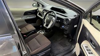 2012 Toyota Aqua - Thumbnail