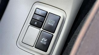 2012 Toyota Aqua - Thumbnail