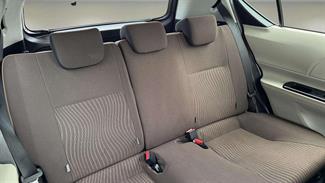 2012 Toyota Aqua - Thumbnail