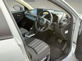 2022 Mazda 2 - Thumbnail