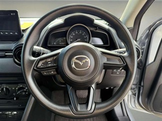 2022 Mazda 2 - Thumbnail