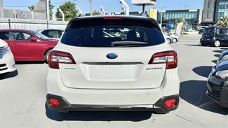 2016 Subaru Outback - Thumbnail