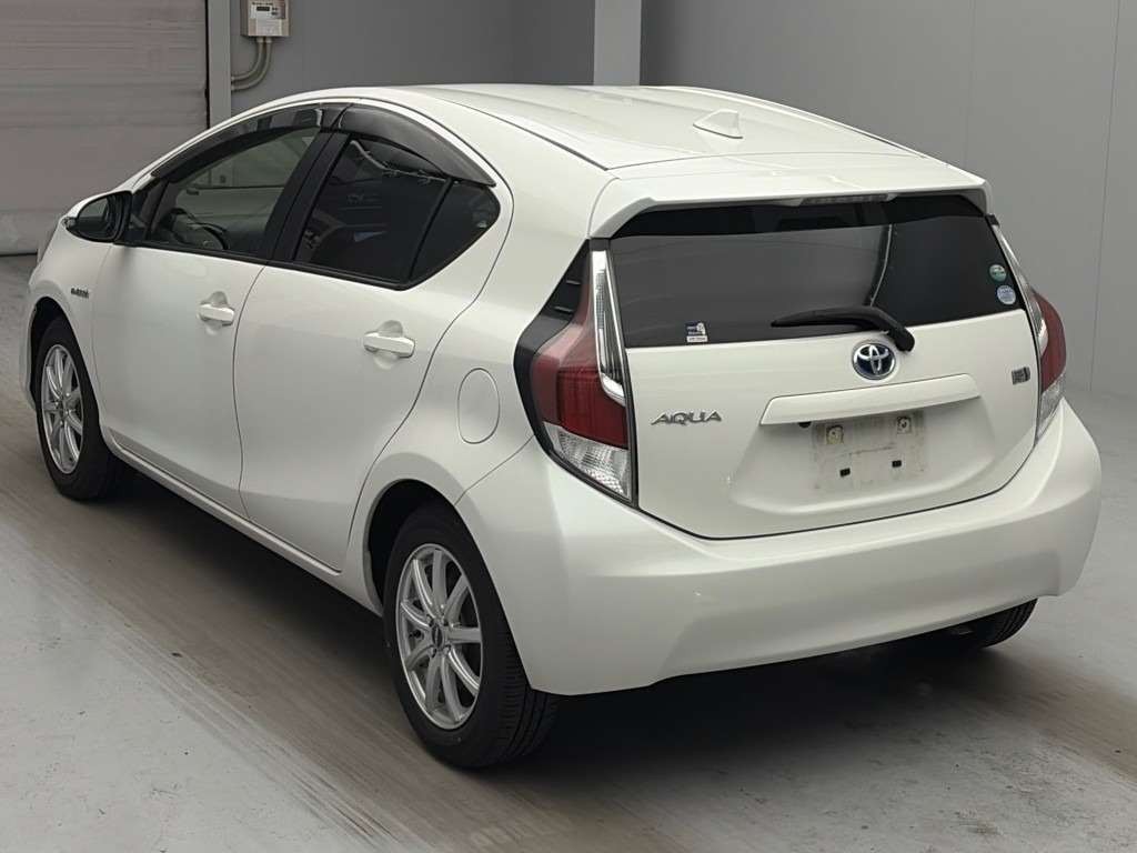 2015 Toyota Aqua