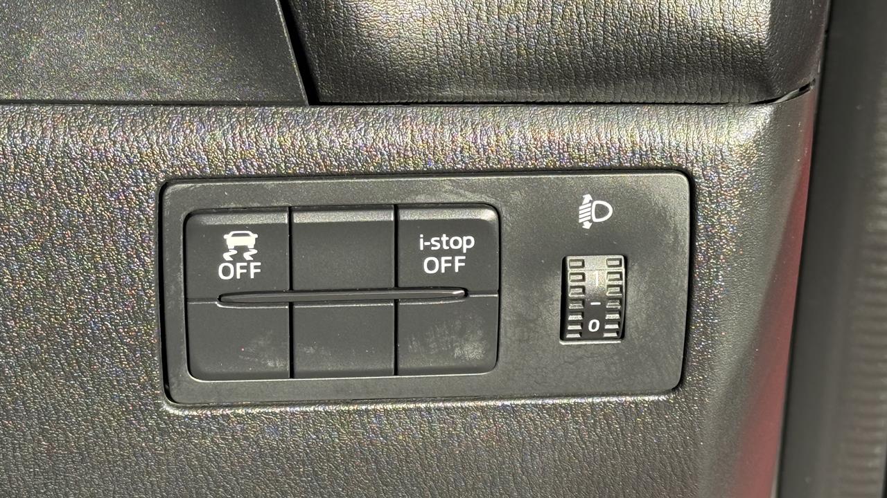 2015 Mazda Axela