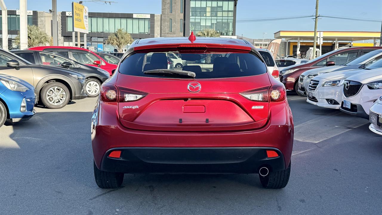 2015 Mazda Axela