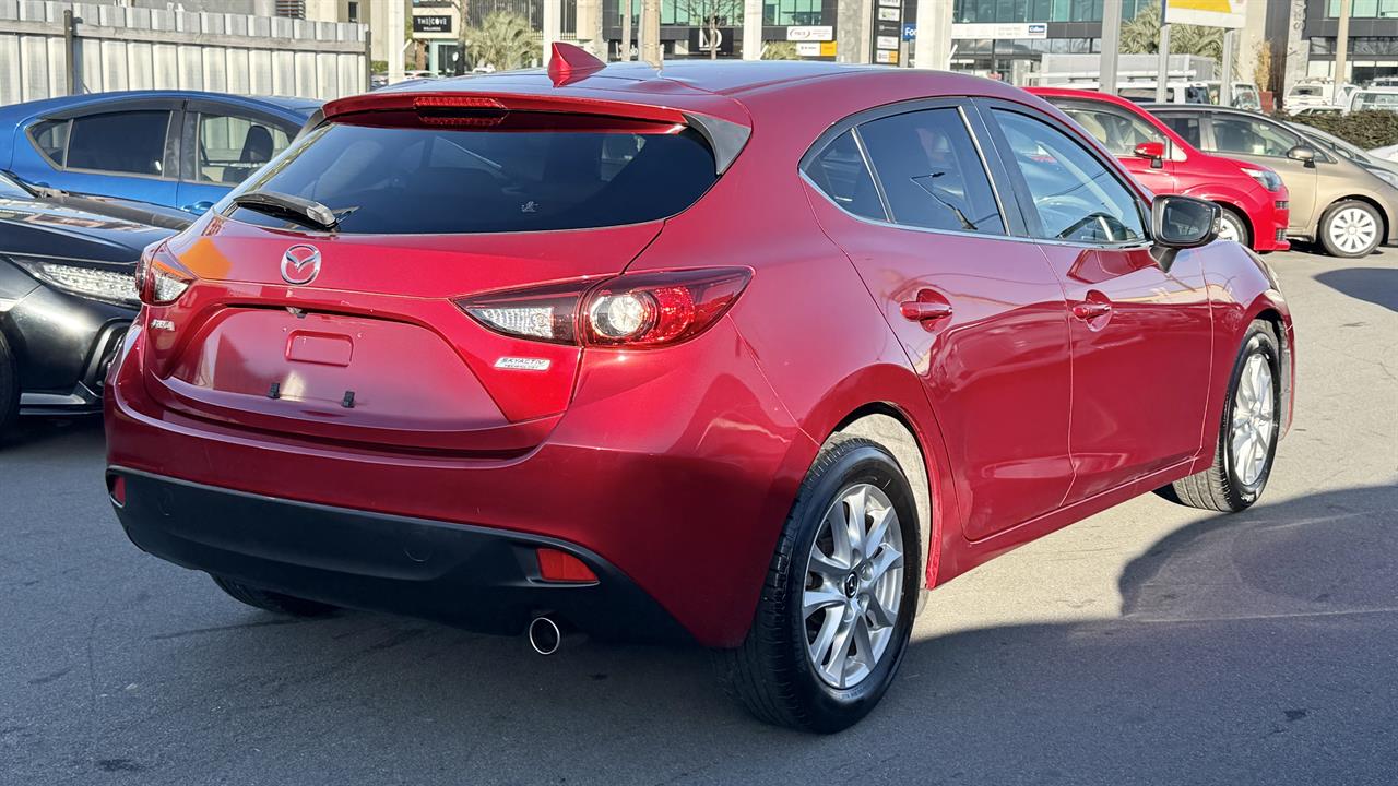 2015 Mazda Axela