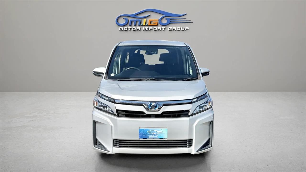 2017 Toyota Voxy