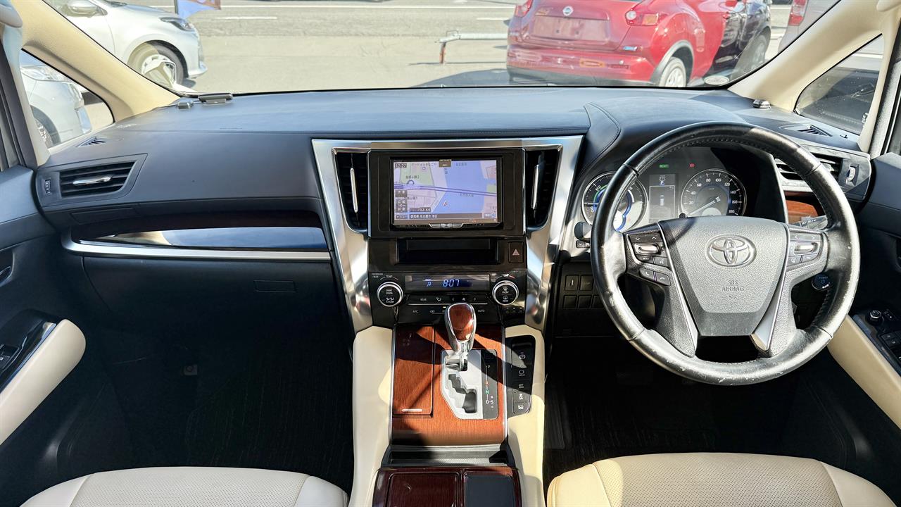 2015 Toyota Vellfire