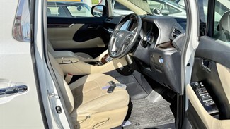 2015 Toyota Vellfire - Thumbnail