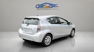 2014 Toyota Aqua - Thumbnail