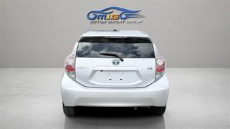 2014 Toyota Aqua - Thumbnail