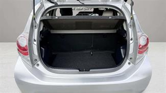 2014 Toyota Aqua - Thumbnail