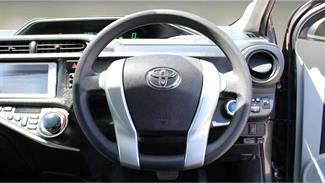 2013 Toyota Aqua - Thumbnail