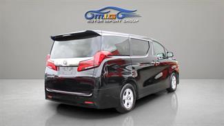 2019 Toyota Alphard - Thumbnail