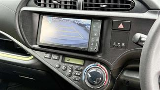 2012 Toyota Aqua - Thumbnail