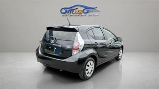 2012 Toyota Aqua - Thumbnail