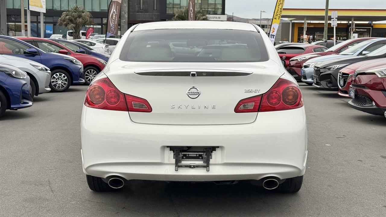 2013 Nissan Skyline
