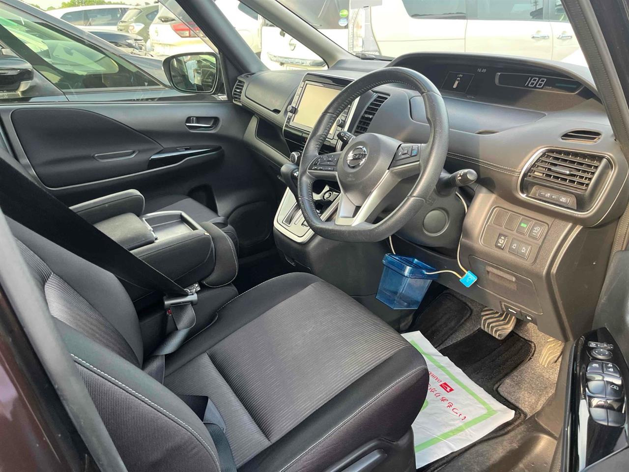 2016 Nissan Serena