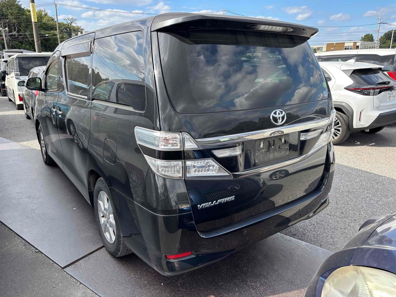 2012 Toyota Vellfire