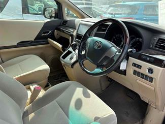 2012 Toyota Vellfire - Thumbnail