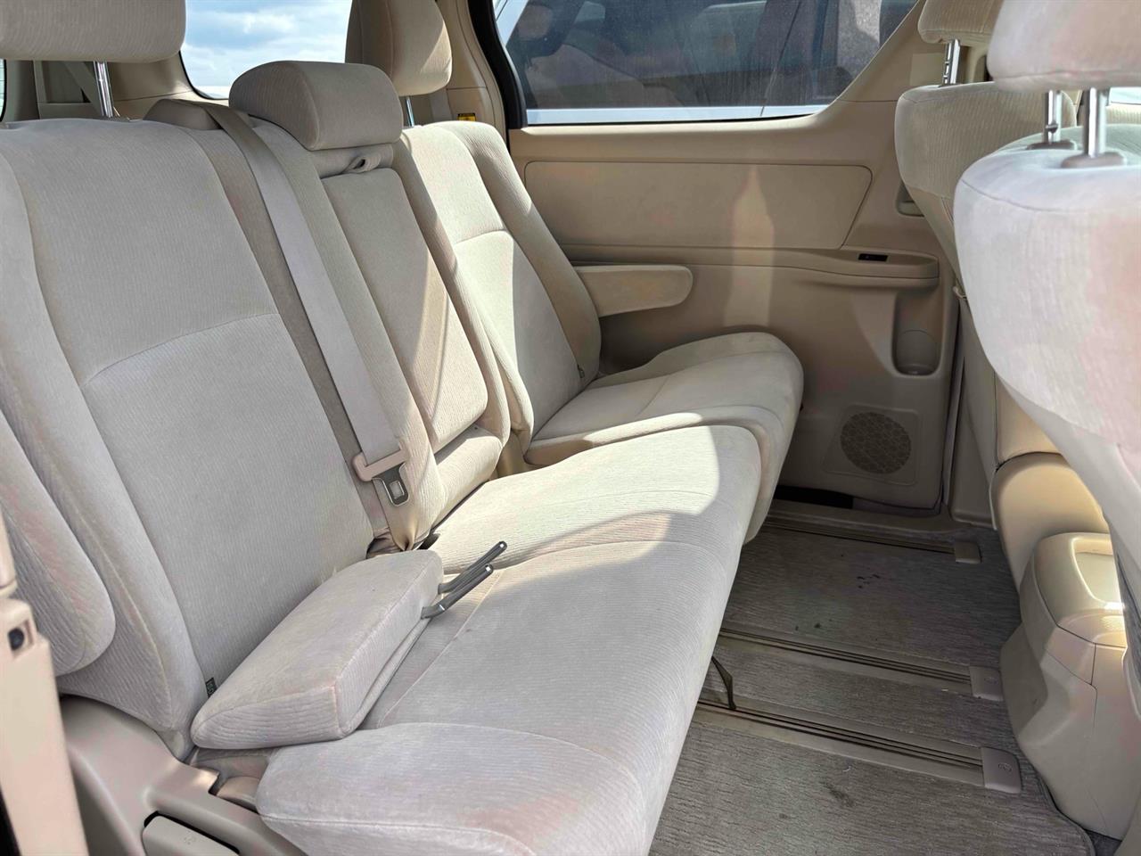 2012 Toyota Vellfire