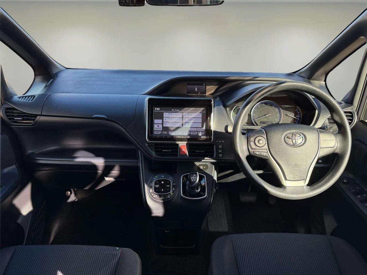 2014 Toyota Voxy