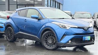 2017 Toyota C-HR - Thumbnail