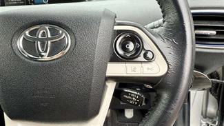 2016 Toyota Prius - Thumbnail