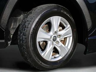 2019 Toyota Rav4 - Thumbnail
