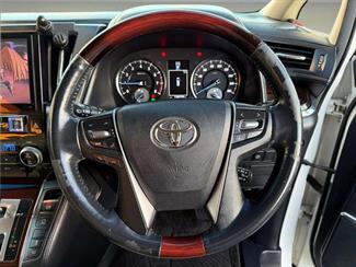 2016 Toyota Alphard - Thumbnail