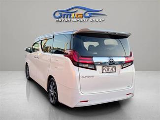 2016 Toyota Alphard - Thumbnail