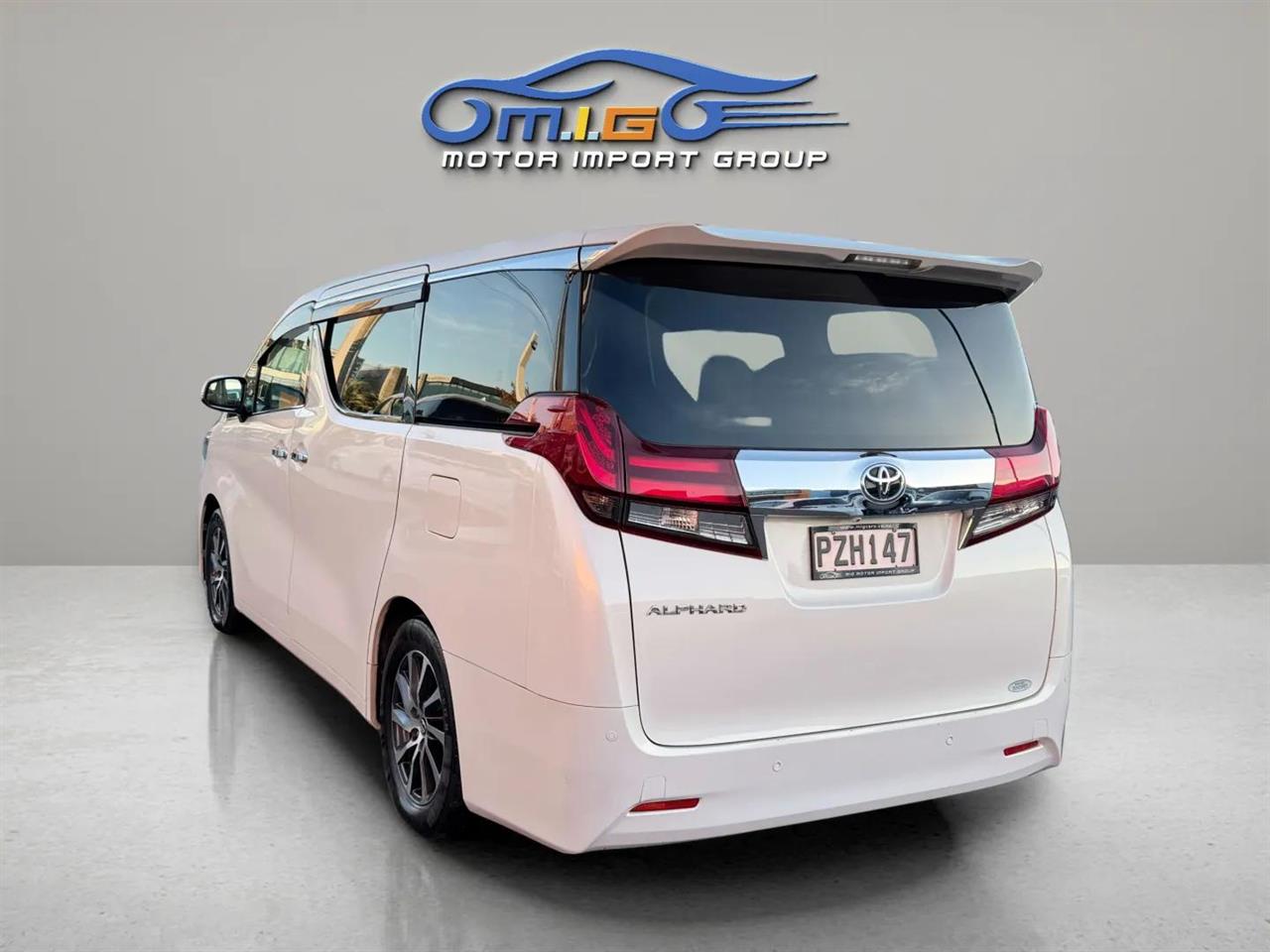 2016 Toyota Alphard