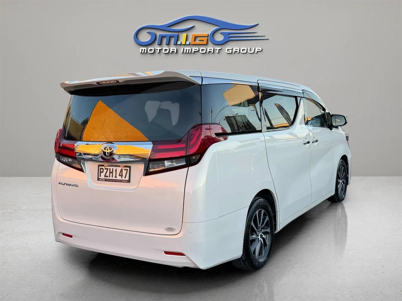 2016 Toyota Alphard