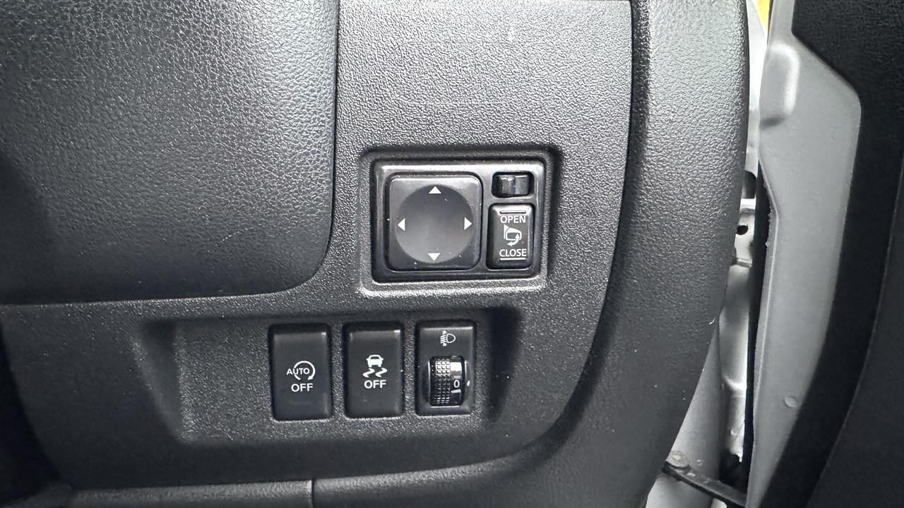 2014 Nissan LATIO
