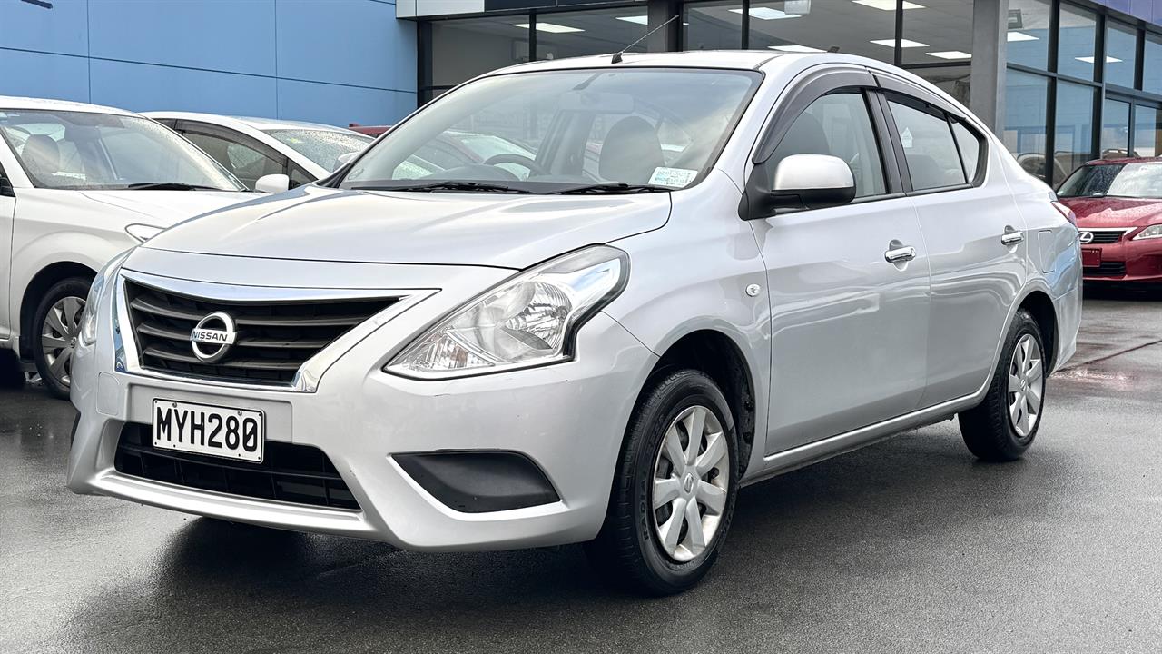 2014 Nissan LATIO