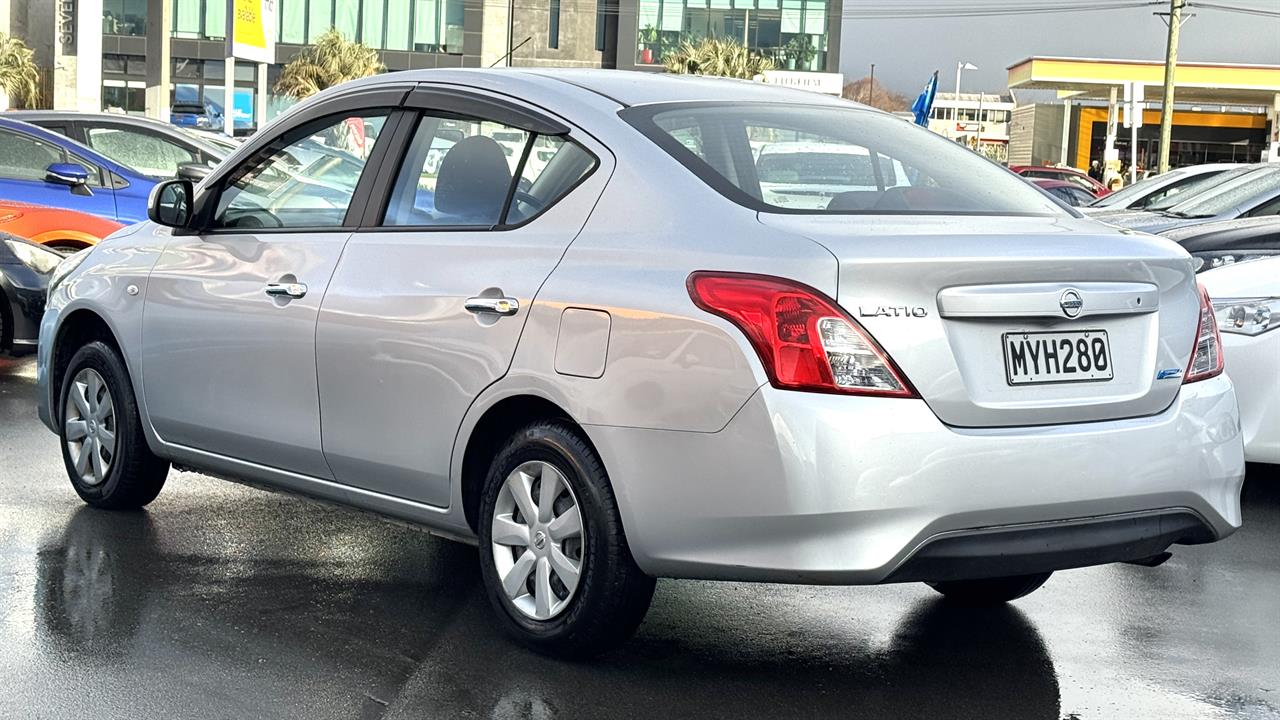 2014 Nissan LATIO