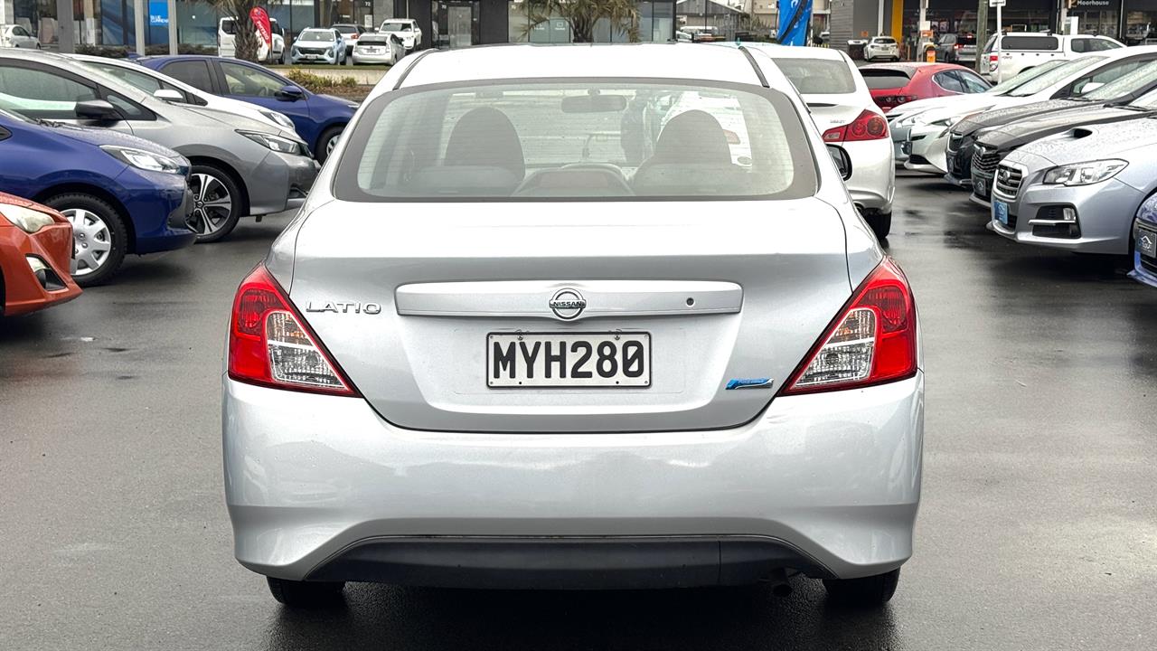 2014 Nissan LATIO