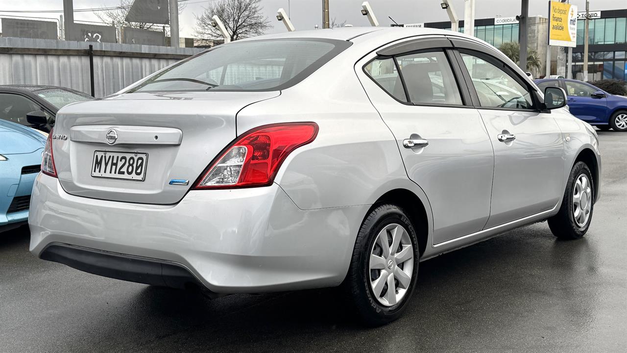 2014 Nissan LATIO