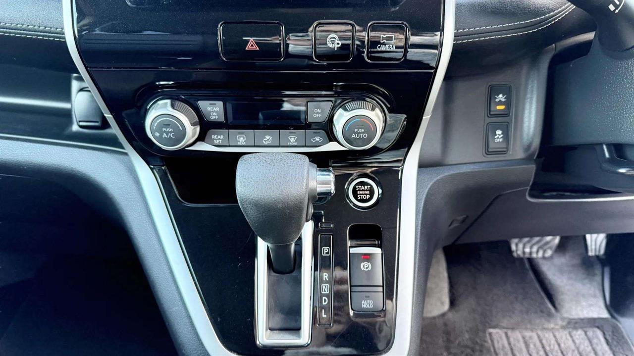 2017 Nissan Serena