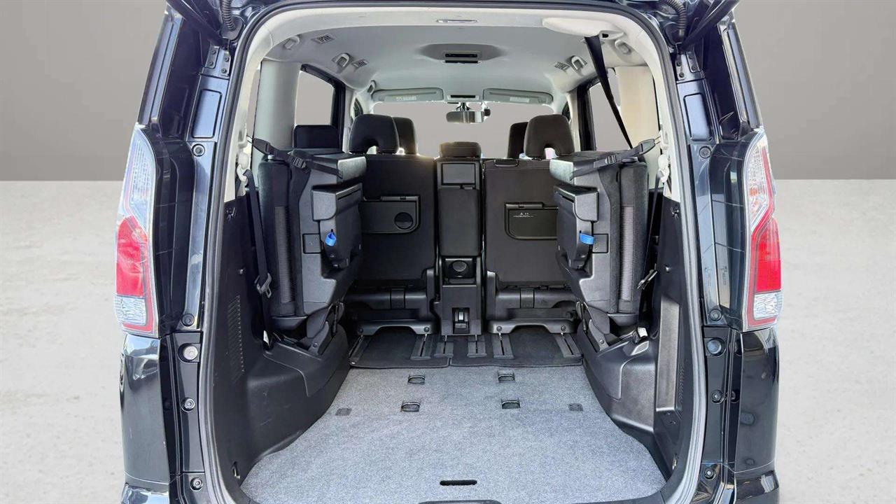 2017 Nissan Serena