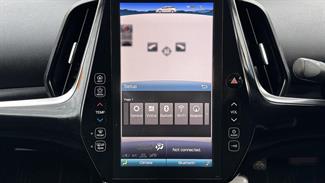 2017 Toyota Prius - Thumbnail
